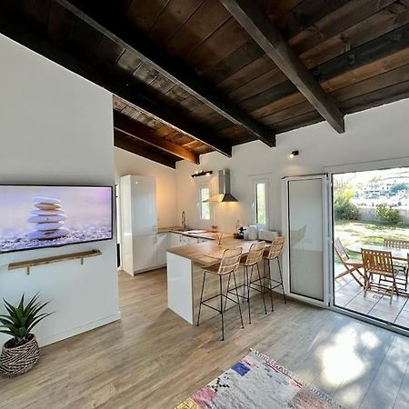 Maison Chaleureuse En Plein Coeur Du Centre Ville Сен-Флоран Екстериор снимка